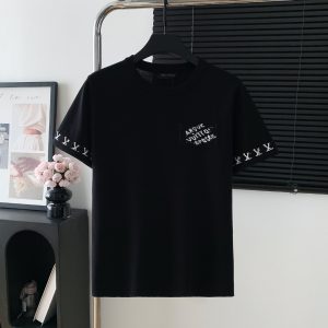 L*V T-Shirt